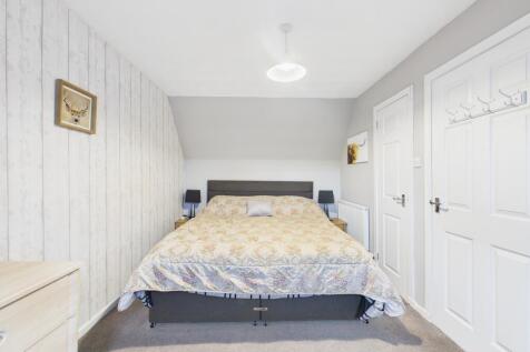 CAM03481G0-PR0122-STILL026