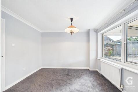 Royston Close, Three Bridges, Crawley, West Sussex, RH10 photo 4
