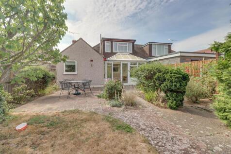 4 LABURNUM AVENUE-17.jpg