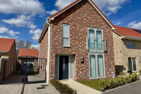 3 Bedroom House - detached for Sale
