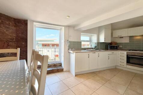 Kitchen Towards Balcony.JPG