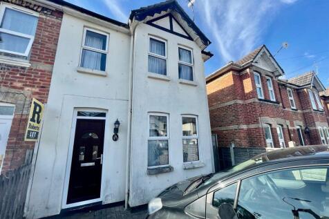 3-bed house on 03167- THREE BEDROOM STUDENT HOUSE, £1,575/mo