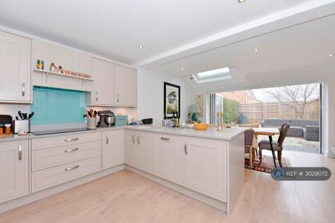 Kitchen/Dining