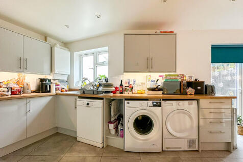 Communal kitchen ...
