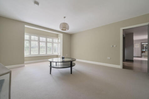 1305422-28-684729...