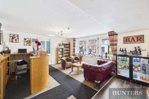 Bar/Reception