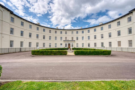THE CRESCENT__276