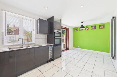 Park Road, Camberley, Surrey, GU15 photo 4