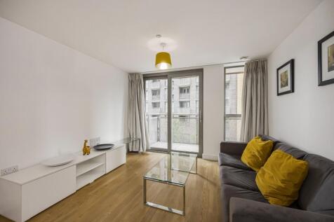 London, SE13 - property photo