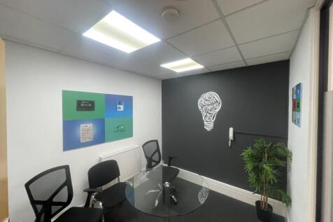 Office to rent Image 4
