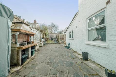 20 - Spacious Maisonette for Auction, St Andrews, 