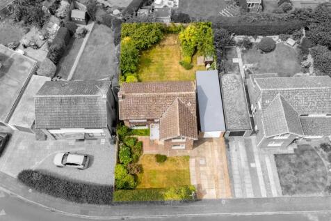 5_Keble_Park_Crescent_8.jpg