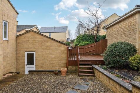 Rear Garden Decking.jpg