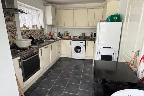 Hillcrest, Kirby-le-soken, Frinton-on-Sea photo 3