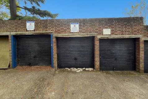 Garage 6, Hilltop Court, 345 Grange Road, Norwood, London SE19 3BX