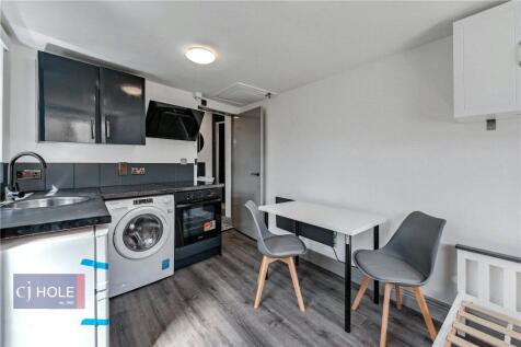 Staple Hill Road, Bristol, Somerset, BS16 photo 2