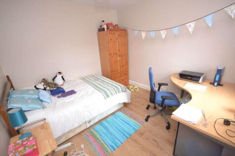 Donnington Gardens, Erleigh Road photo 5