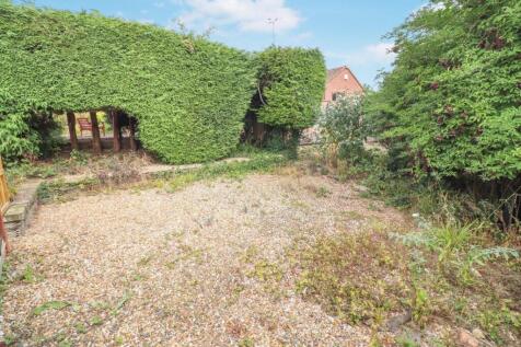 Front, Side &amp; Rear Gardens