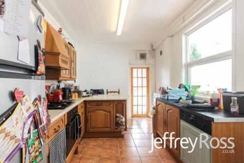 Flora Street, Cathays photo 3