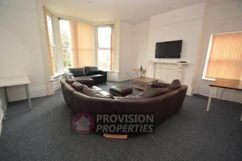8-bed terraced on Cardigan Road, Hyde Park, Leeds, LS6, £3,813/mo