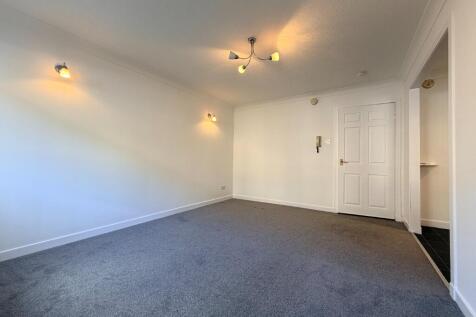 Neilston Road, Paisley, Renfrewshire, PA2 photo 3
