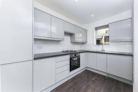 Green Lanes, Ground Floor Palmers Green, N13 5XD photo 3