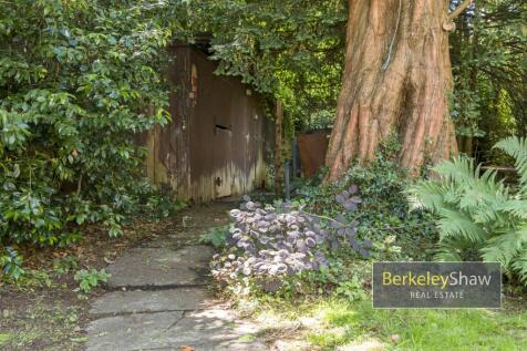 Sycamore Avenue Crosby L23