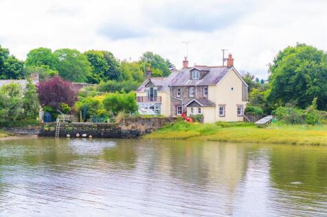 Parry_Key Cottage_Landulph_Outside_Tide in-18.jpg