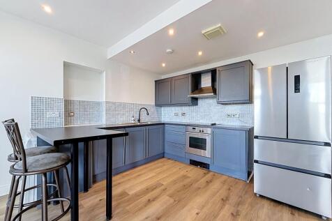 Kitchen / Breakfast bar