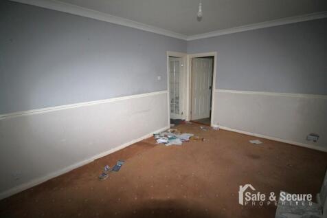 Living Room (2)