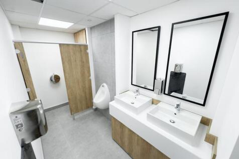 Office to rent Image 11