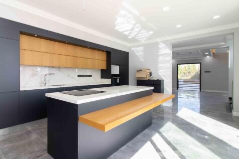 3-bedroom contemporary designed LUXURY villa + private swimming pool + underfloor heating infrastructure + cinema room Image 9999 6