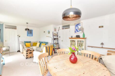 Sitting/Dining Room