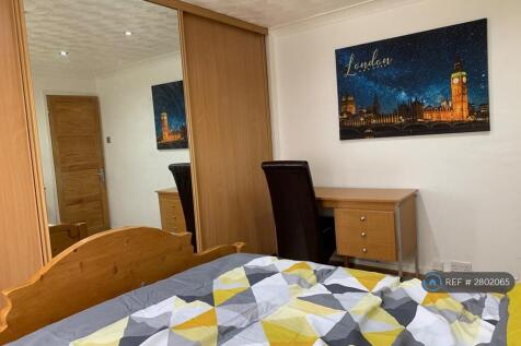 £700 Room