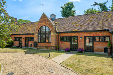The Courtyard, Liscombe Park, Soulbury, LU7