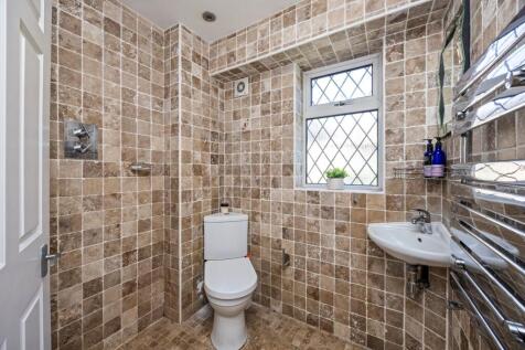 Ground floor shower/w.c