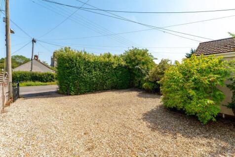 24 Court Avenue BS49 4EP63.jpg