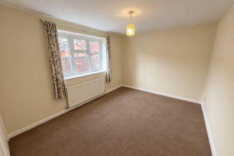 Petworth Road, Haslemere photo 5