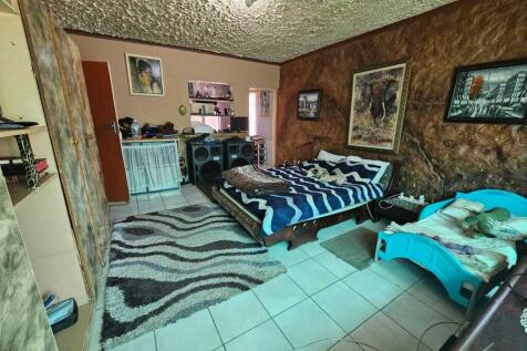 Main Bedroom 2nd angle