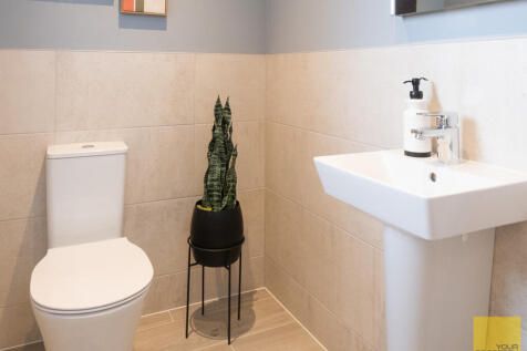 Redrow Spey Bathroom