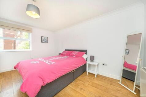 Macmillan Way, Tooting photo 4