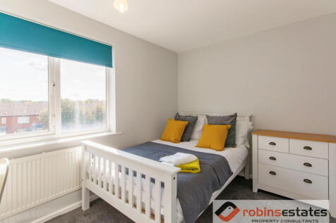 4 Bedroom Detached in NG7 4GB