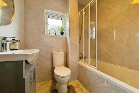 Luke Close, Norwich, Norfolk, NR5 photo 3