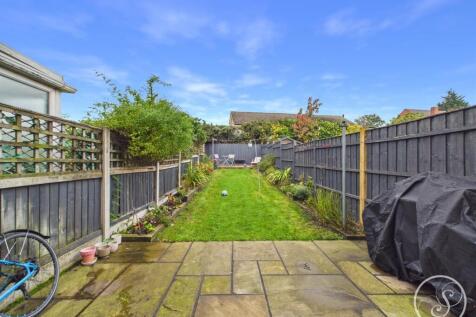 Oakham Way, Leeds photo 4