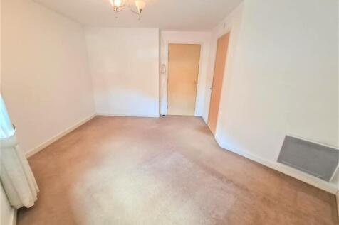 Master Bedroom Pic 1