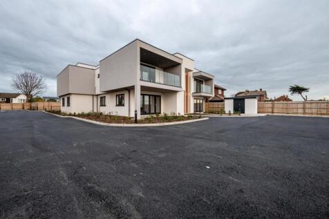Flat b 118 Sea Front-17.jpg