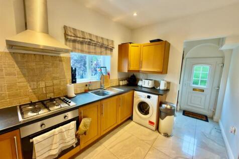 Broadway, Horsforth, Leeds photo 5