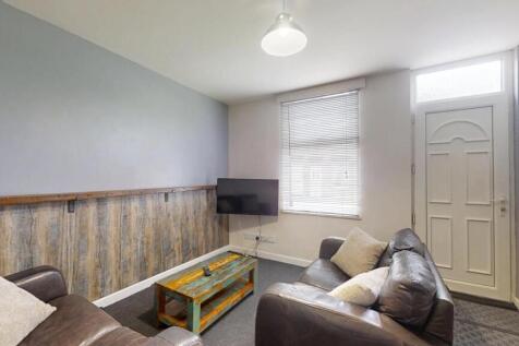 3-bed house on Lancing Road, Highfield, Sheffield, £399/mo