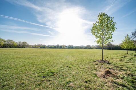 Field Adjoining Borkum Close