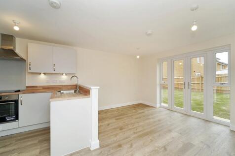 4 bedroom Semi Detached House in Daisy Lane, Houghton Conquest, Wixams photo 3